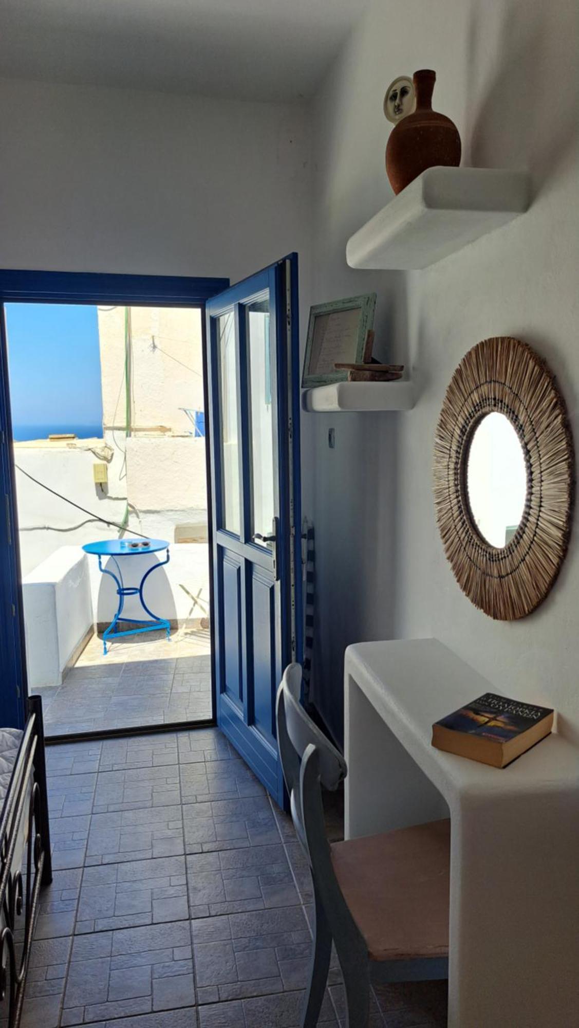 Margarita'S Rooms Folegandros Town Ruang foto