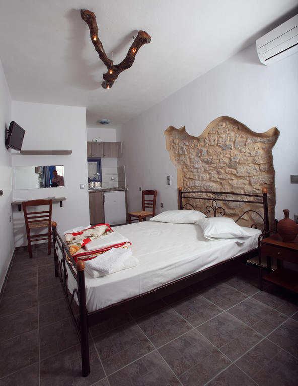 Margarita'S Rooms Folegandros Town Ruang foto
