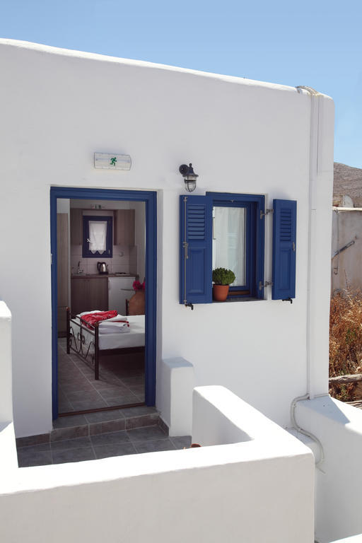 Margarita'S Rooms Folegandros Town Ruang foto